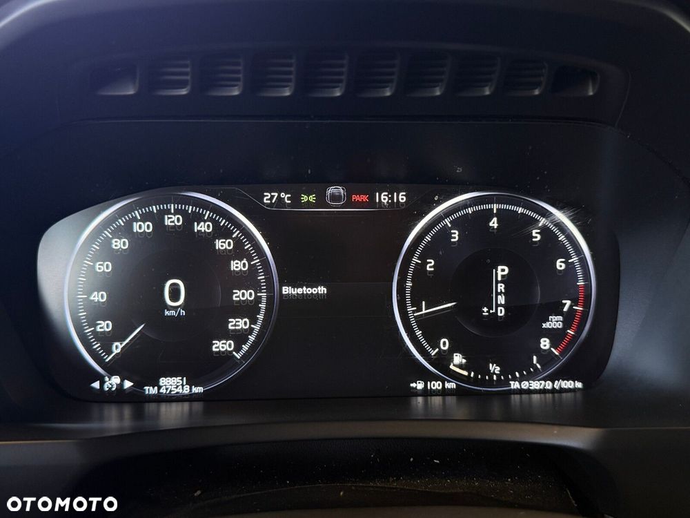 Volvo XC 90 - 38