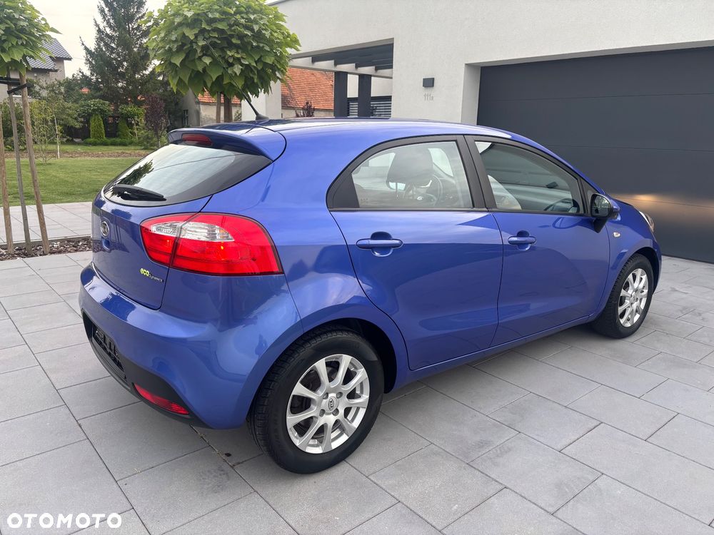 Kia Rio 1.2 Attract - 12