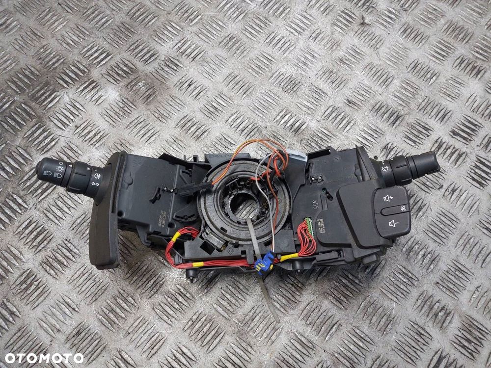 MANETKA PRZEŁĄCZNIK ZESPOLONY TAŚMA SYGNAŁU RENAULT KANGOO II 8200906823 - 1