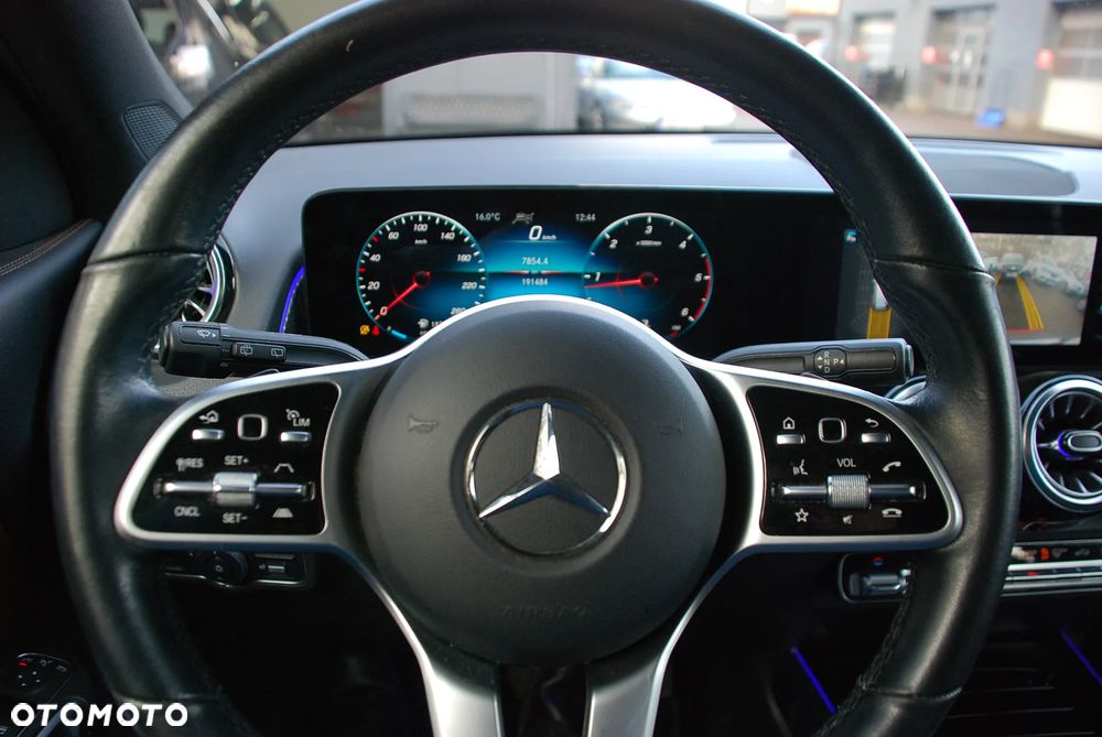 Mercedes-Benz GLB 200 d 8G-DCT Progressive - 22