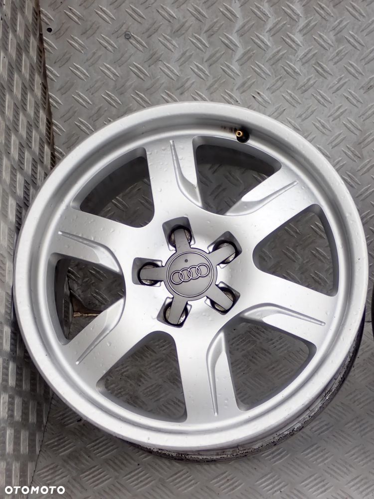 FELGI ALUMINIOWE AUDI 7,5JX17  ET 28  5X112  8T0601025B - 4