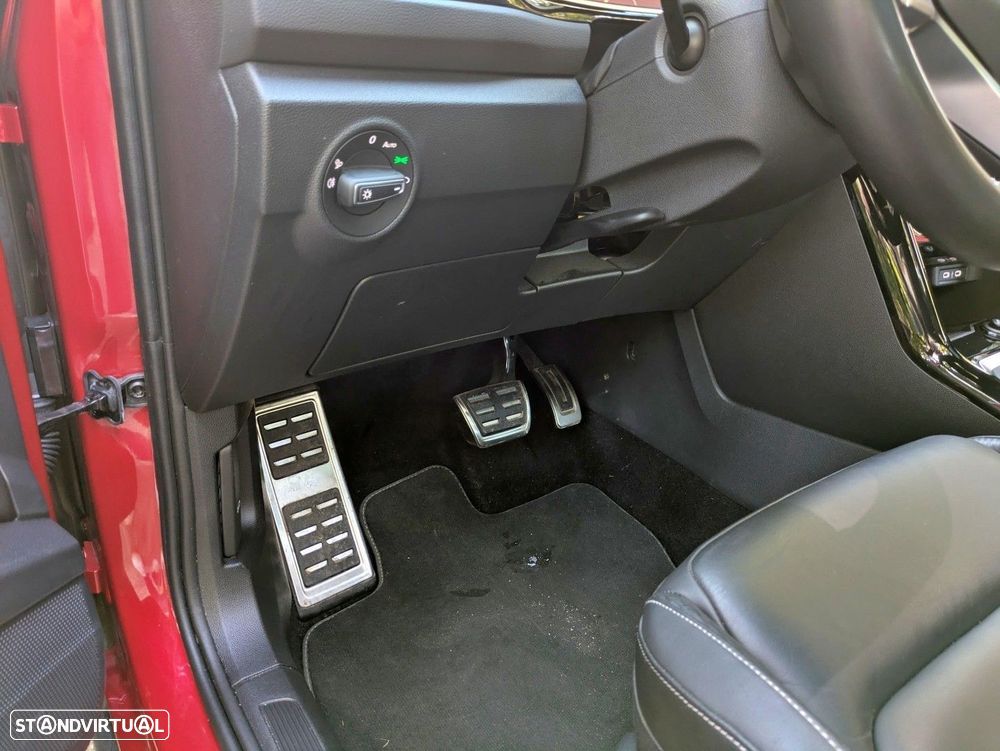 VW T-Roc 2.0 TDI R-Line DSG - 40