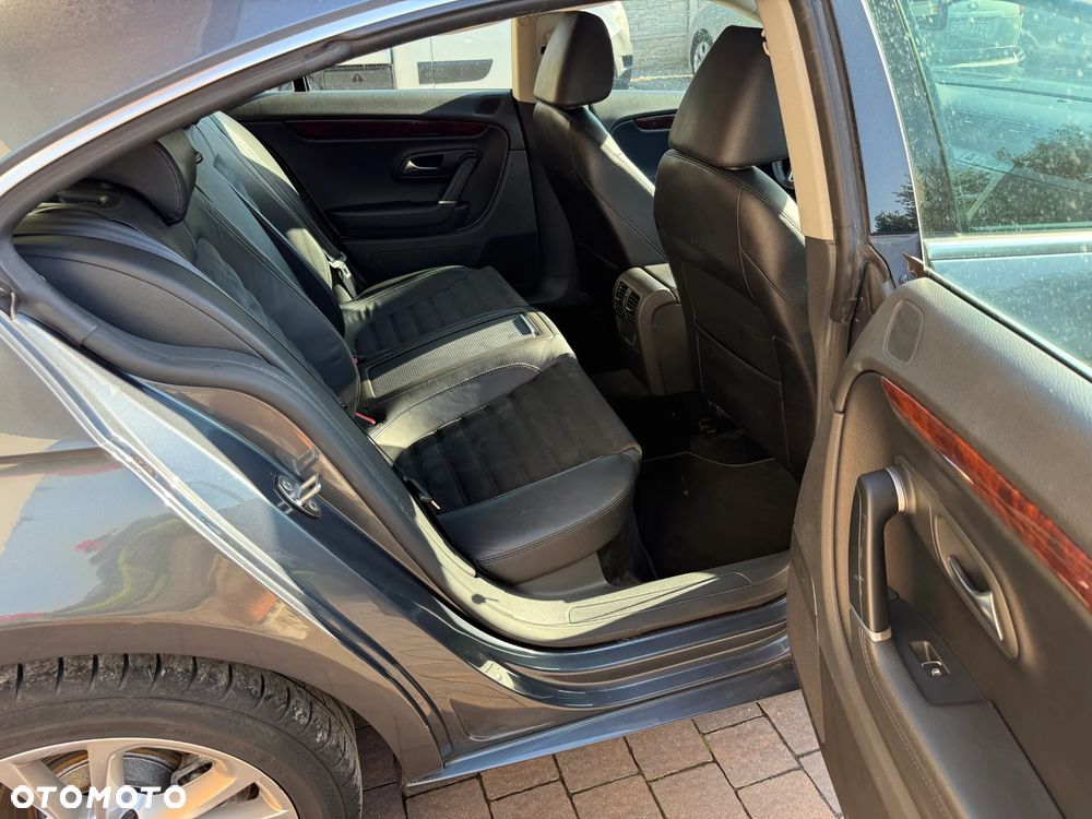 Volkswagen Passat CC - 13