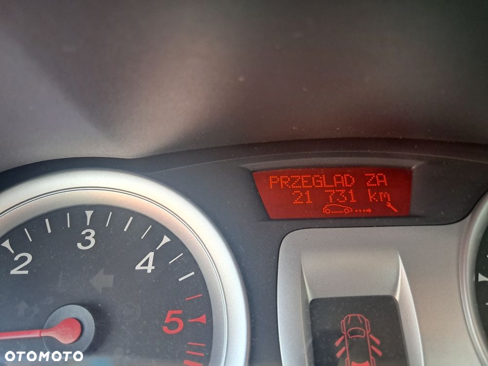 Renault Clio - 8