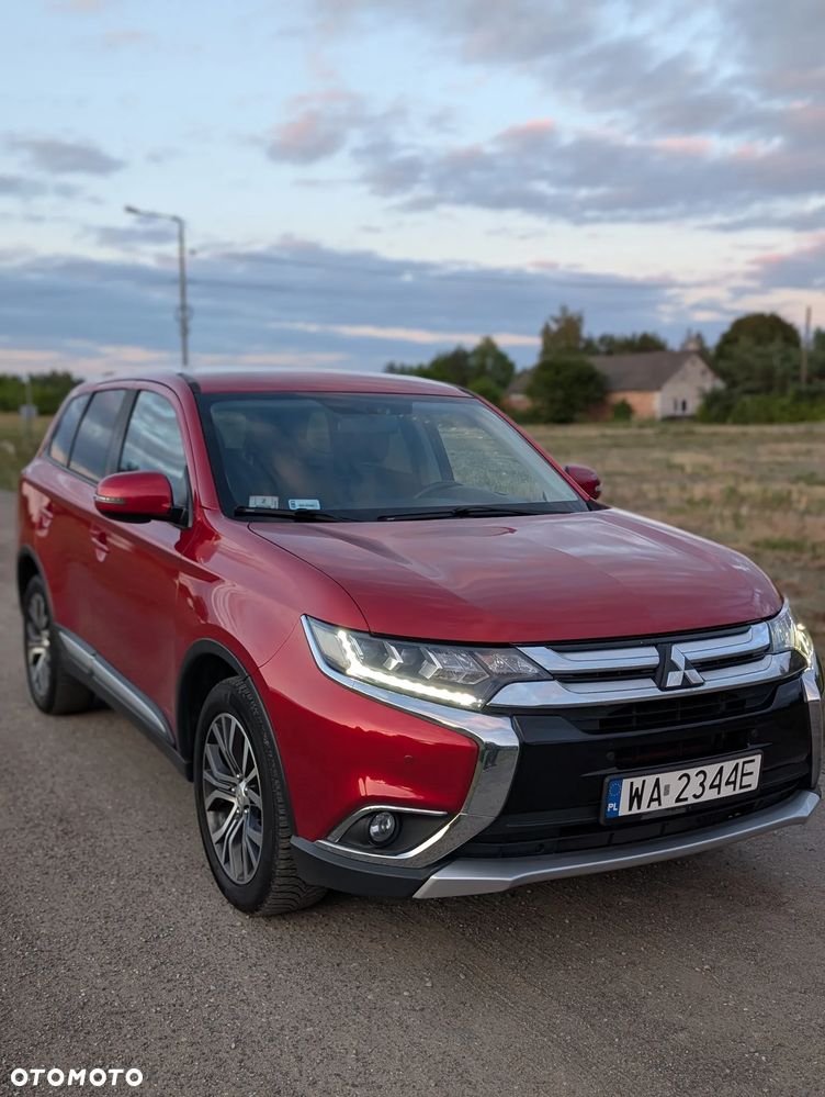 Mitsubishi Outlander - 2