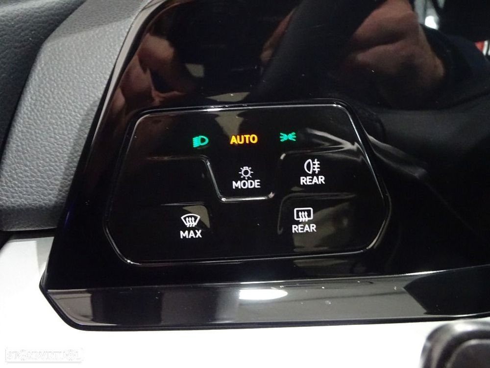 VW Golf Variant 2.0 TDi Conceptline - 10