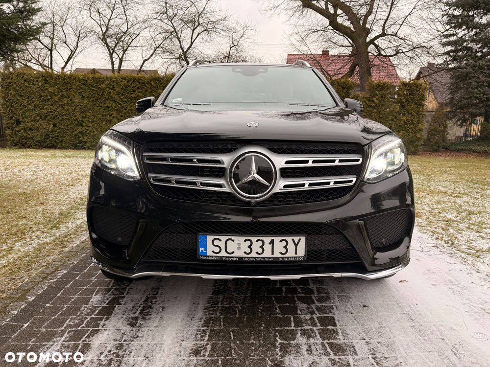 Mercedes-Benz GLS - 1