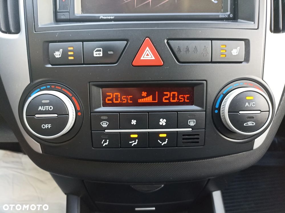 Kia Ceed - 28
