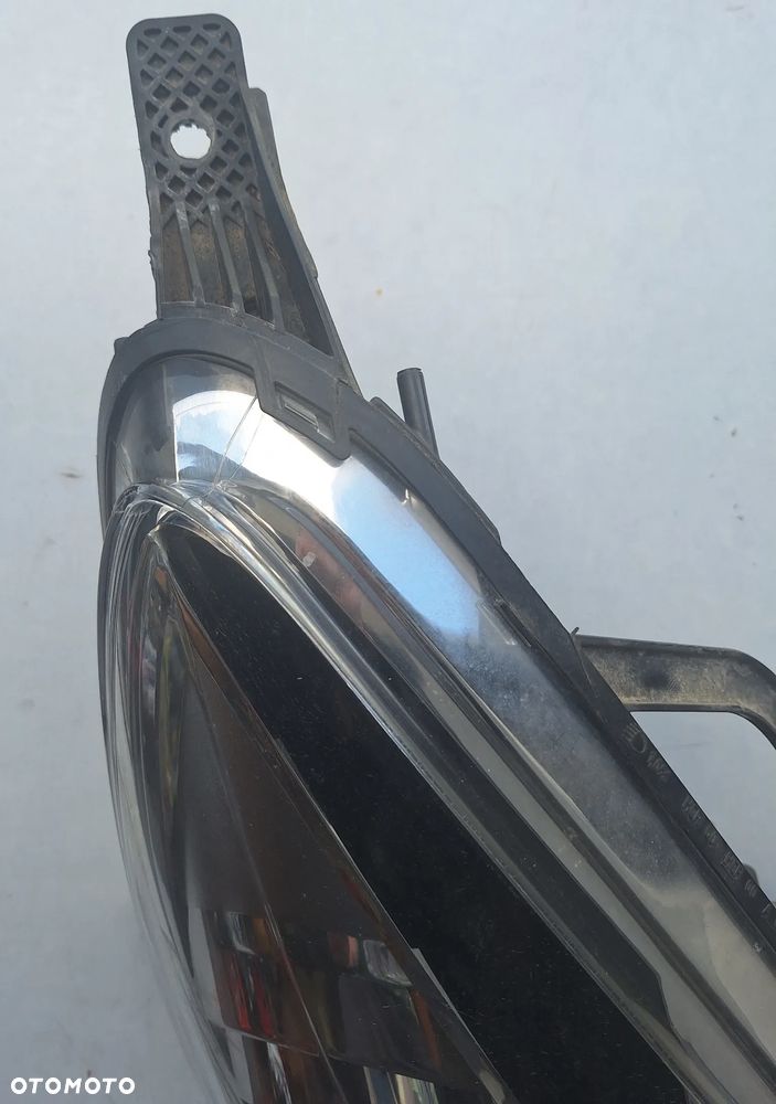 LAMPA PRAWY PRZÓD 9677038280 - CITROEN C3 LIFT /2016 ROK  / EUROPA - 2