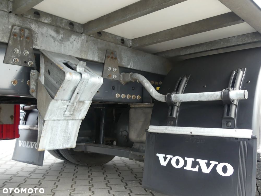 Volvo FL 16.250 / EURO 6 / KONTENER + WINDA / OTWIERANY BOK / - 18