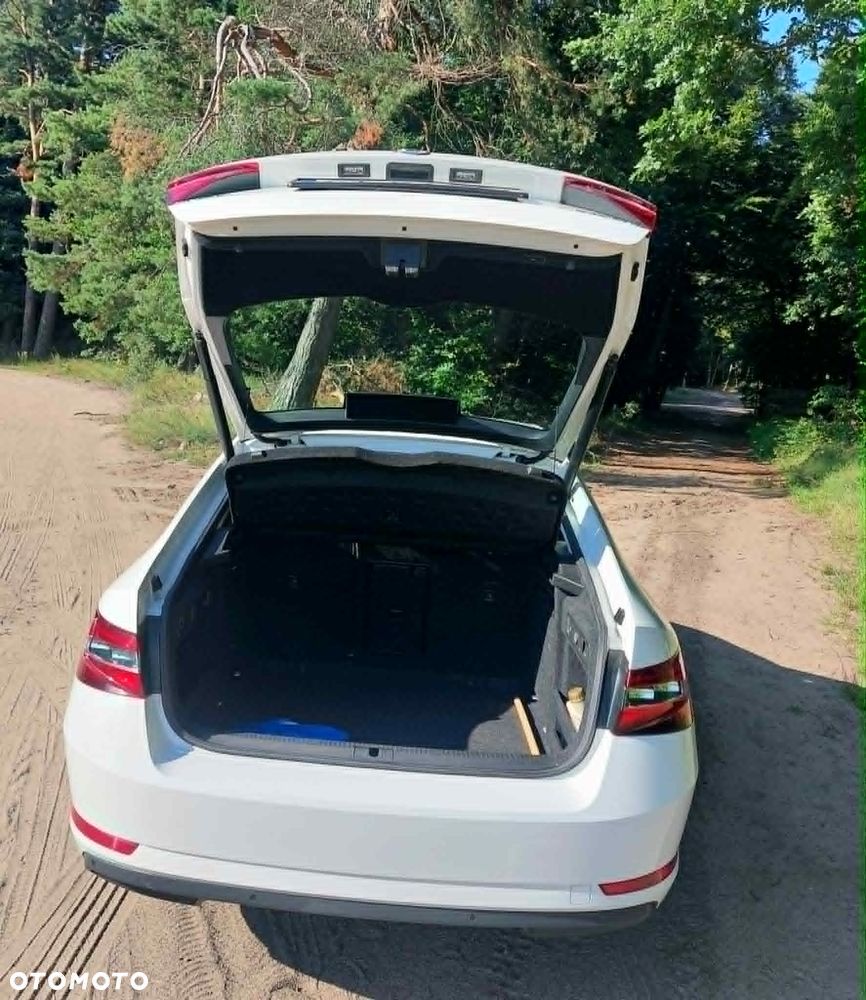 Skoda Superb 2.0 TDI Ambition DSG7 - 4