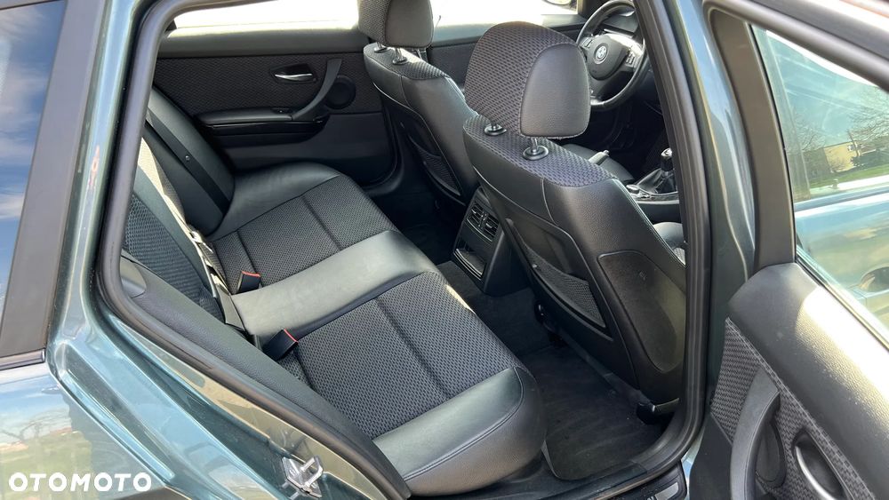 BMW Seria 3 330d - 13