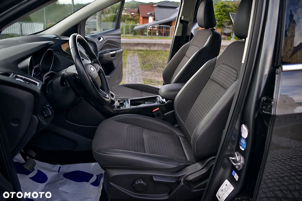 Ford Kuga 2.0 TDCi 4WD Titanium Plus - 24