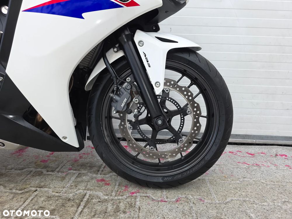 Honda CBR - 13