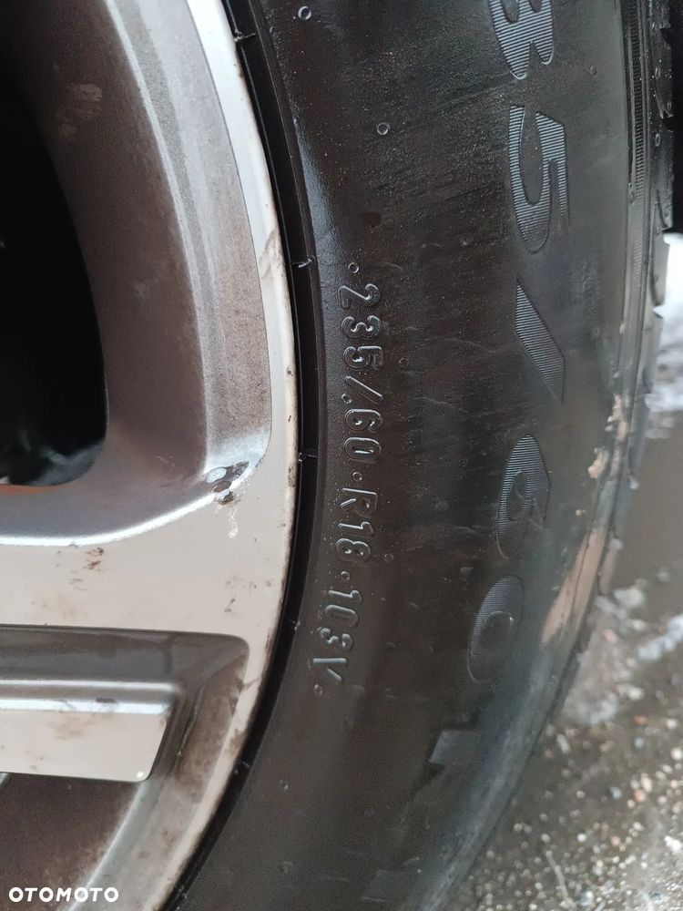 AUTO NA CZĘŚCI -VOLVO XC60 NA CZĘŚCI ĆWIARTKA BŁOTNIK POSZYCIE KLAPA ZDERZAK LAKIER 452-46 Dostawa GWARANCJA !!! Ćwiartka Drzwi Podłużnica Wanna Cały na części !!! Alufelgi Koła Przód Tył Zestaw Komplet Drzwi Klapa Zderzak Błotnik Maska Grill Atrapa Szyba Pas Lampa Lusterko Boczki Fotel Kanapa Kokpit Deska Rozdzielcza Przełącznik Włącznik Sterownik Przewody Wiązka Instalacja Moduł Komputer Czujnik Listwa Pompa Alternator Wtryski Głowica Rozrusznik Kompresor Sprzęgło Dwumas Silnik Skrzynia ABS Klimatyzacji Paliwa Wspomagania Kolektor Turbina Przepustnica Zawór Chłodnica Koło Hak Belka Sanki Zawieszenie Mcpherson Półoś Amortyzator Wydech Tłumik Zacisk Most - 22