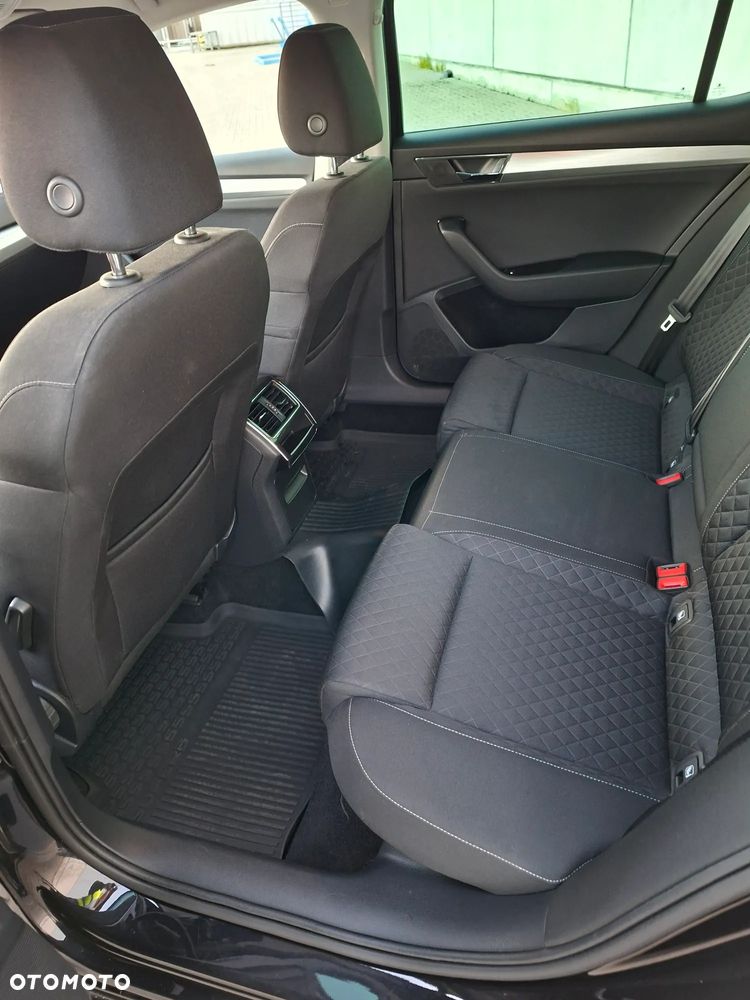 Skoda Superb 2.0 TDI SCR 4x4 Ambition DSG - 32