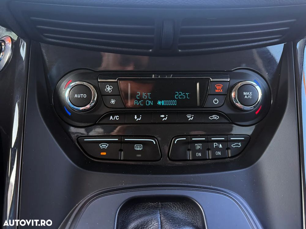 Ford Kuga 2.0 TDCi 4x4 Aut. Titanium - 12