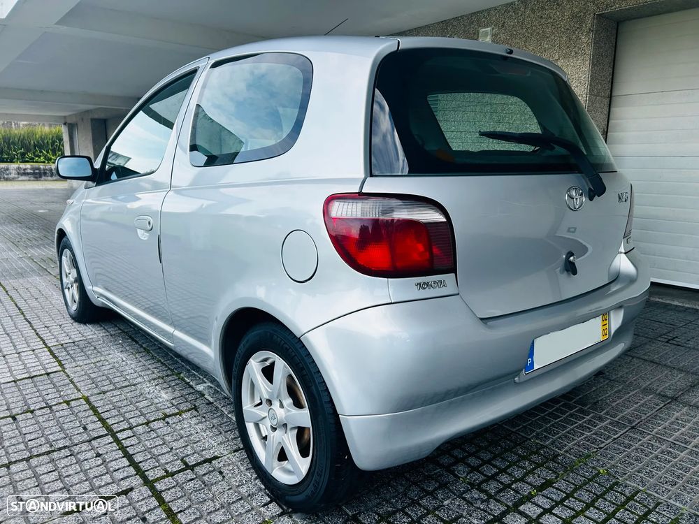Toyota Yaris 1.0 Sol - 12