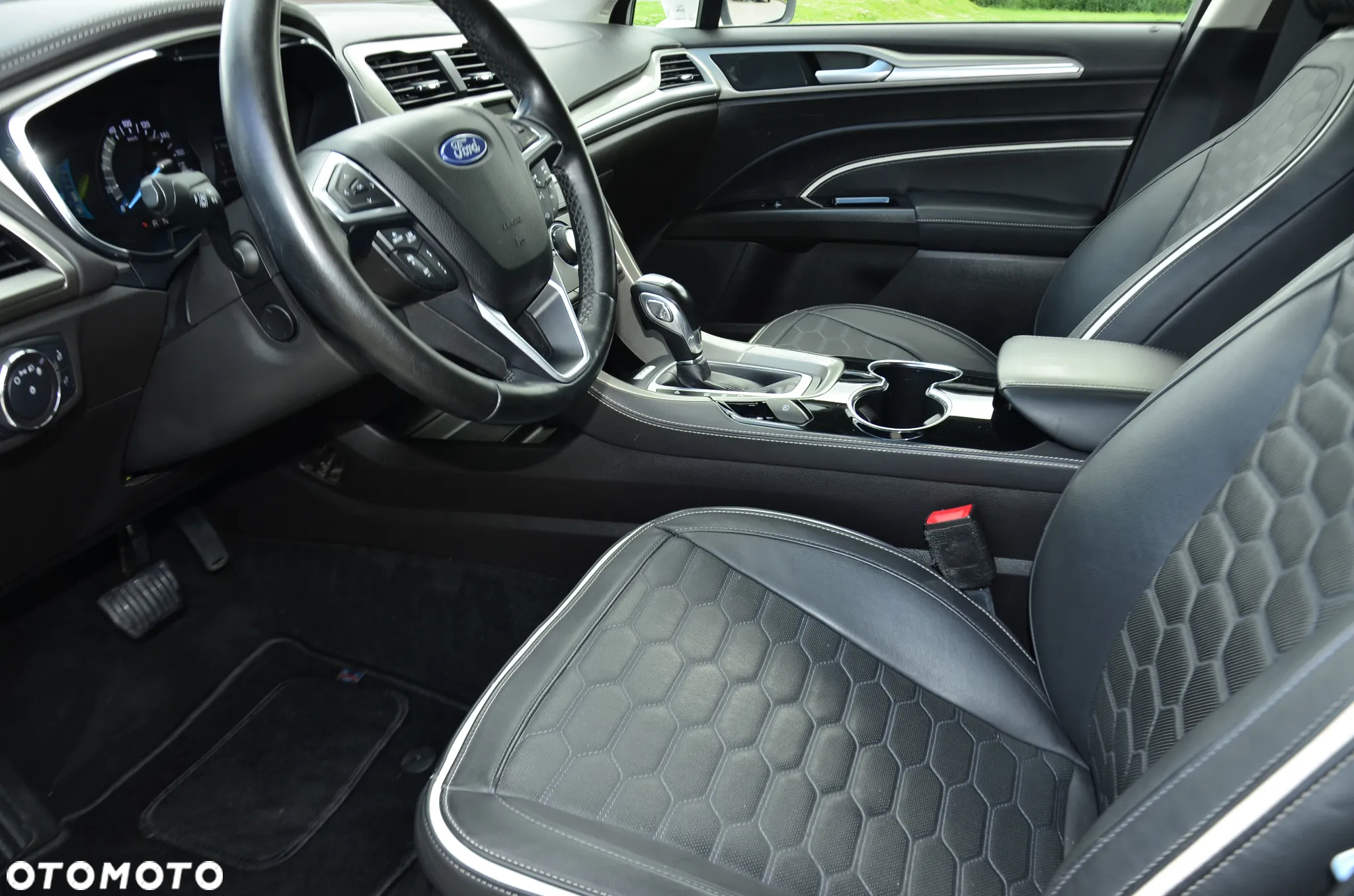 Ford Mondeo Vignale 2.0 Hybrid - 18