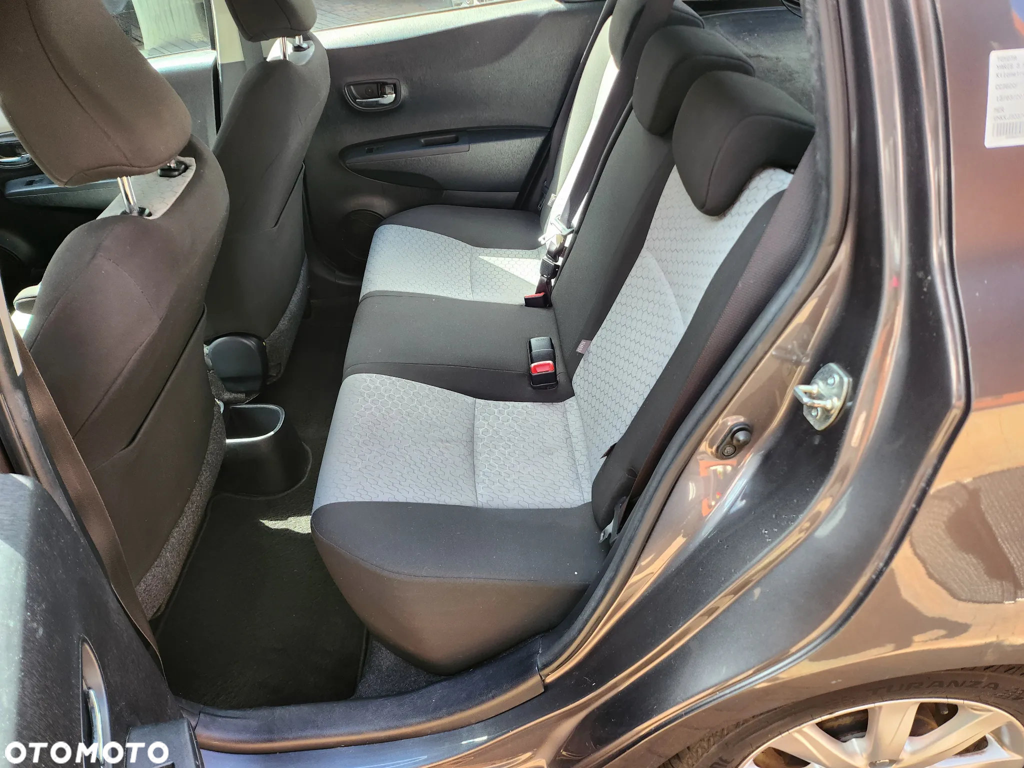 Toyota Yaris 1.33 Prestige - 7