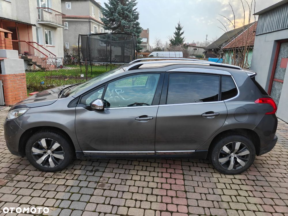 Peugeot 2008 PureTech 110 Stop&Start EAT6 Allure - 3