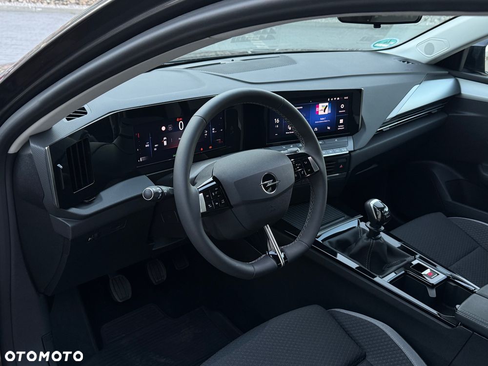 Opel Astra 1.2 Turbo - 16