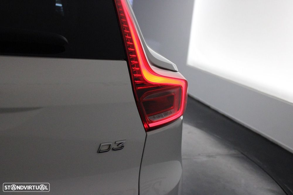 Volvo XC 40 2.0 D3 Geartronic - 36