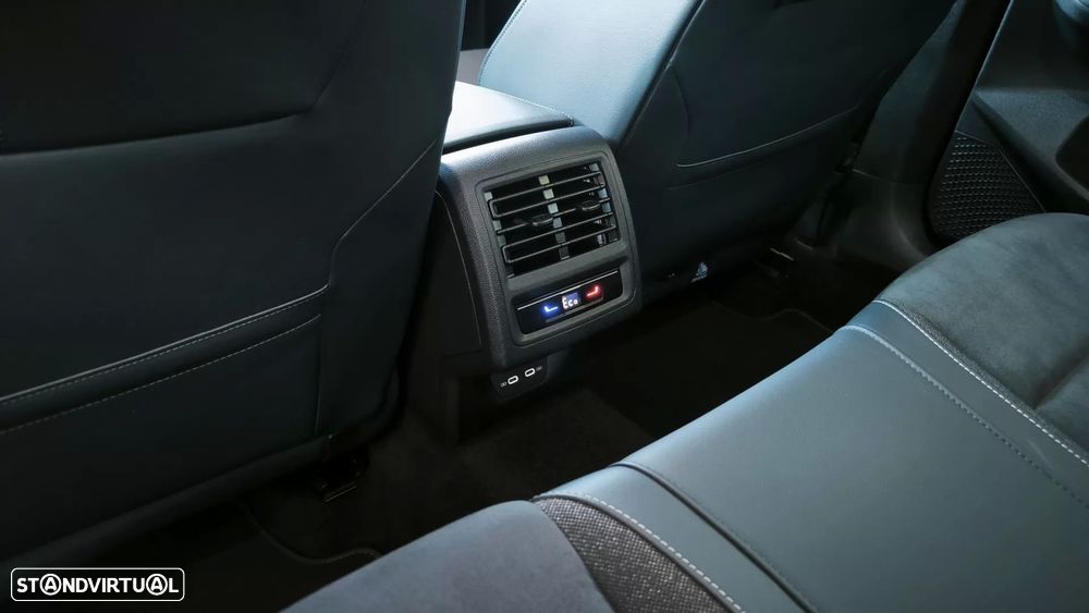 VW Golf 1.5 TSI e-Hybrid Style DSG - 31