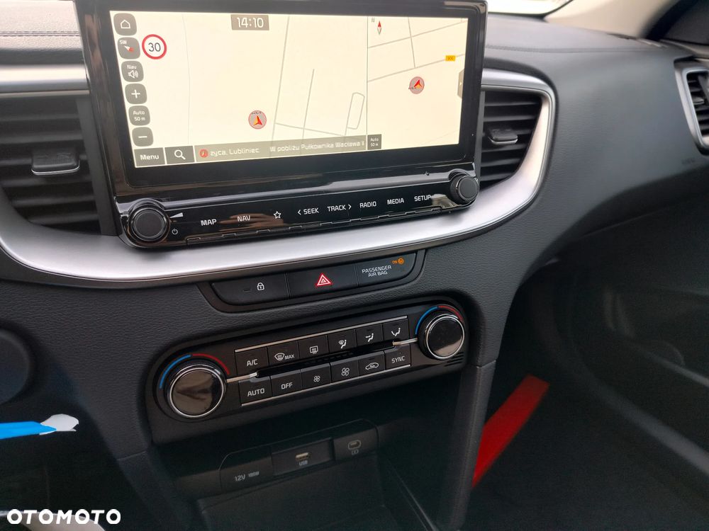 Kia Ceed 1.5 T-GDI M - 13