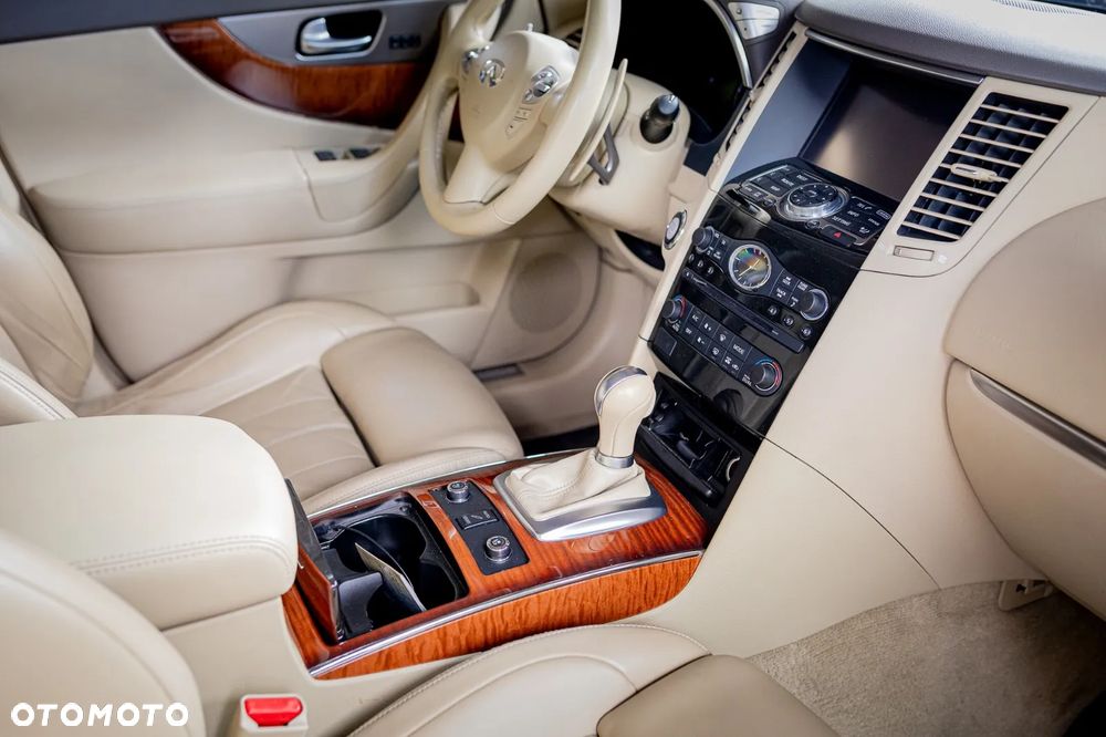Infiniti QX70 3.0d S Premium - 16
