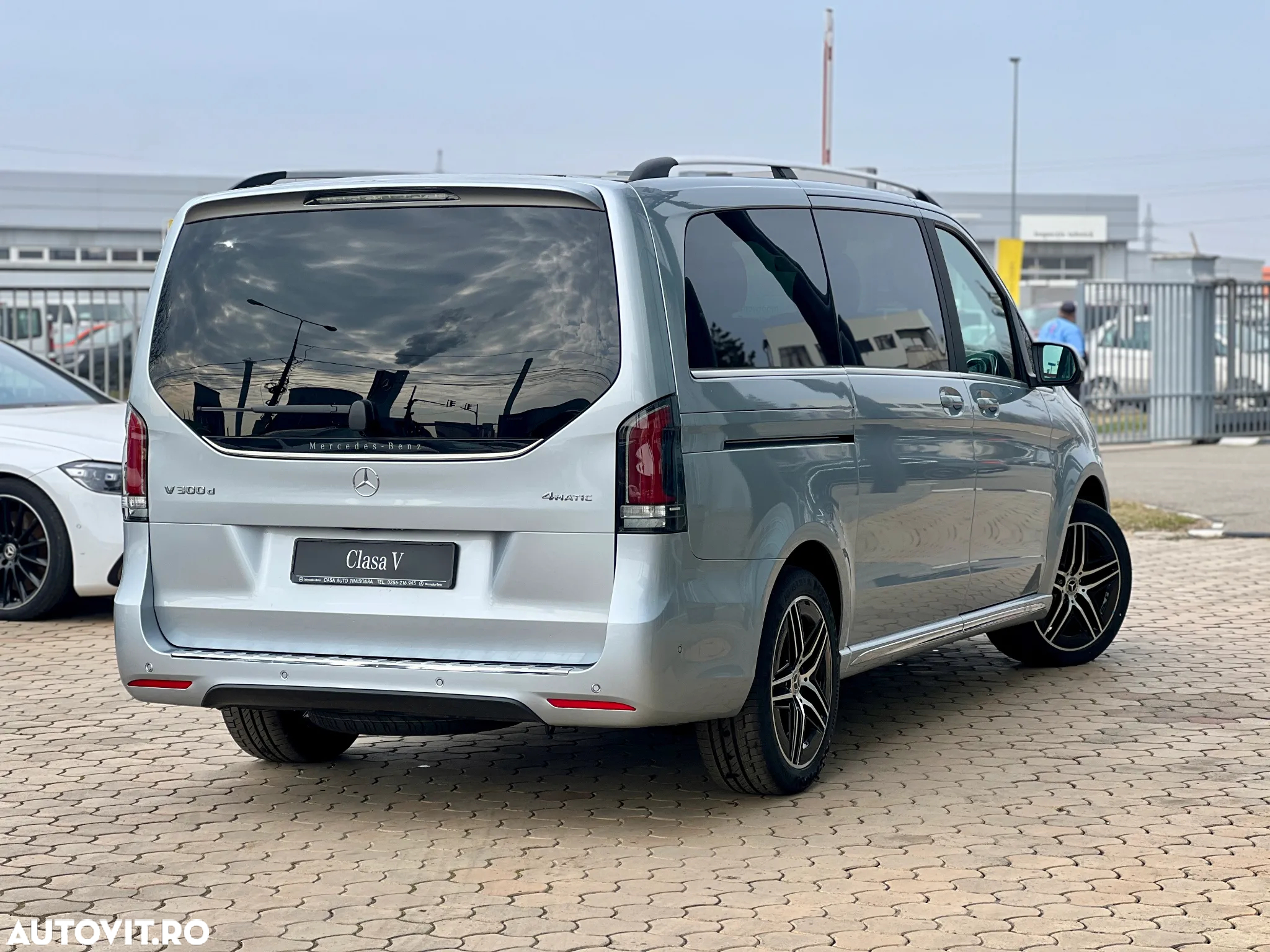 Mercedes-Benz V 300 d Combi Lung 237 CP AWD 9AT AVANTGARDE EDITION - 5