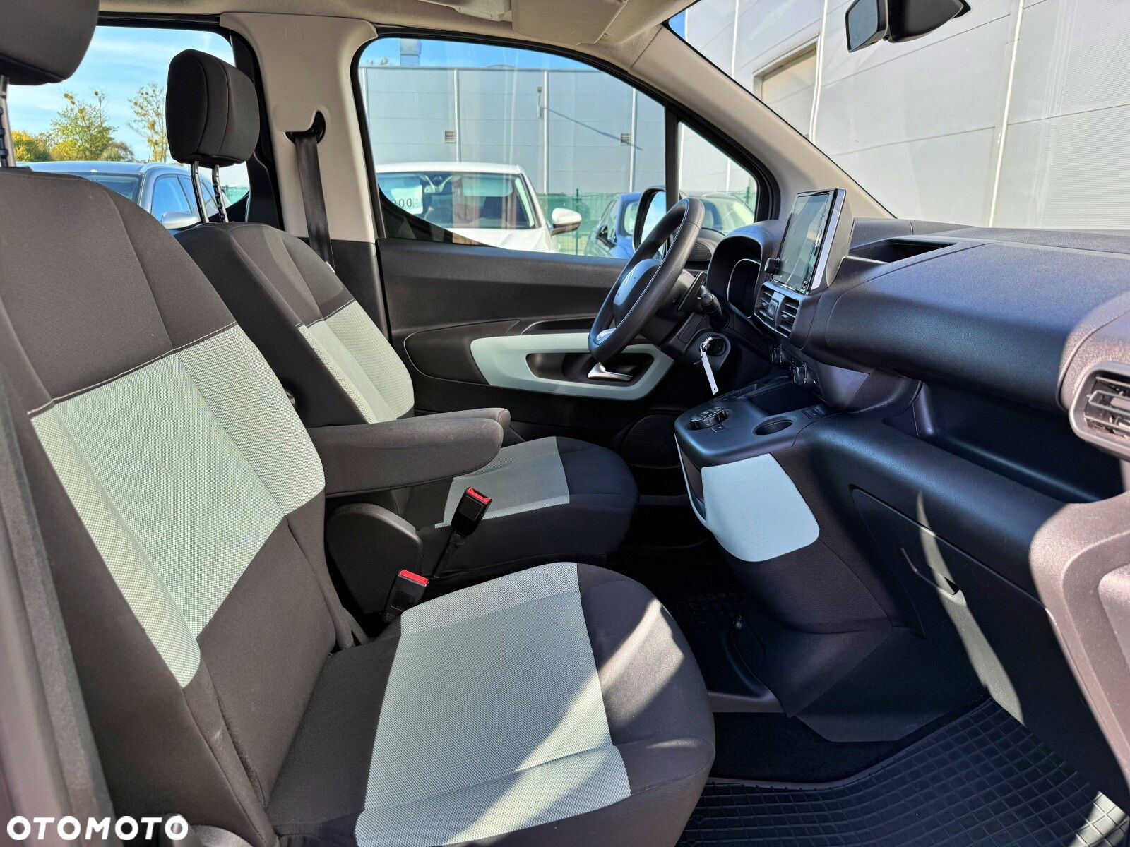 Citroën Berlingo M 1.2 PureTech Feel S&S - 25