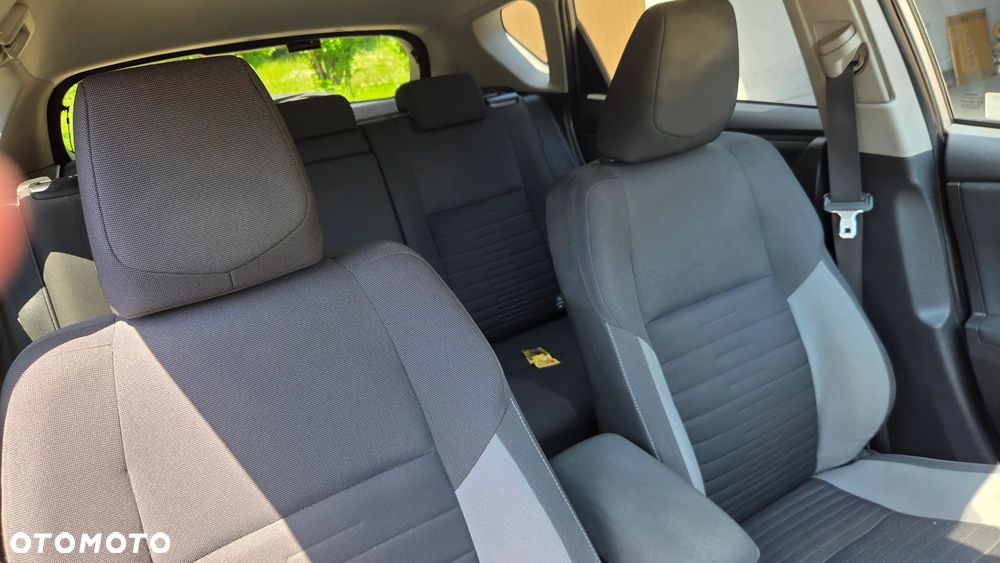 Toyota Auris 1.6 Premium Comfort - 17