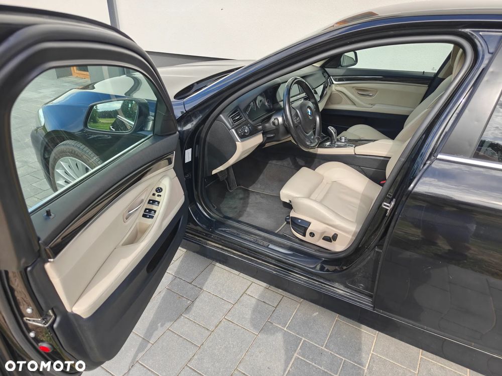 BMW Seria 5 520d xDrive Luxury Line - 12