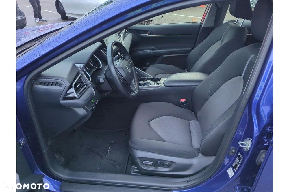 Toyota Camry 2.5 Hybrid Comfort CVT - 16
