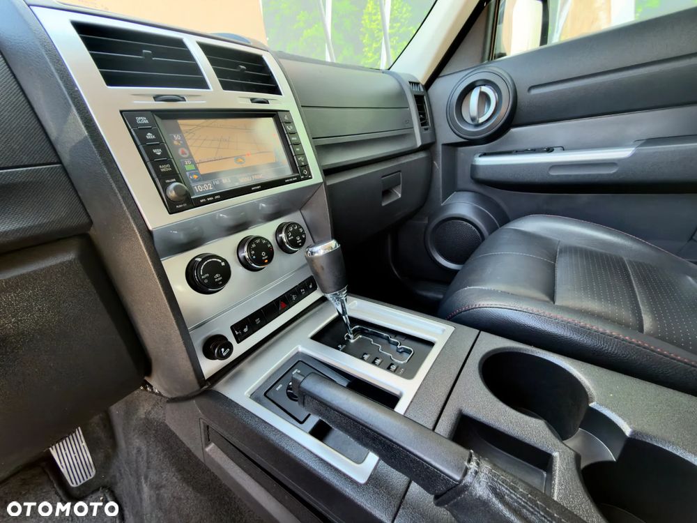 Dodge Nitro 2.8 CRD DPF Automatik R/T - 25