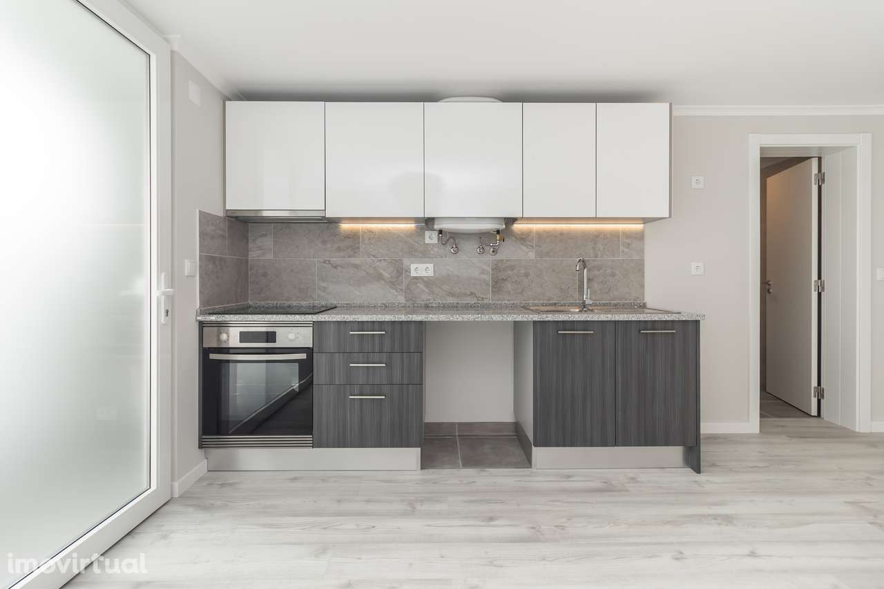 Arrendo Apartamento T1 remodelado- Casal do Marco, Paio Pires 750 Eur - Grande imagem: 5/12