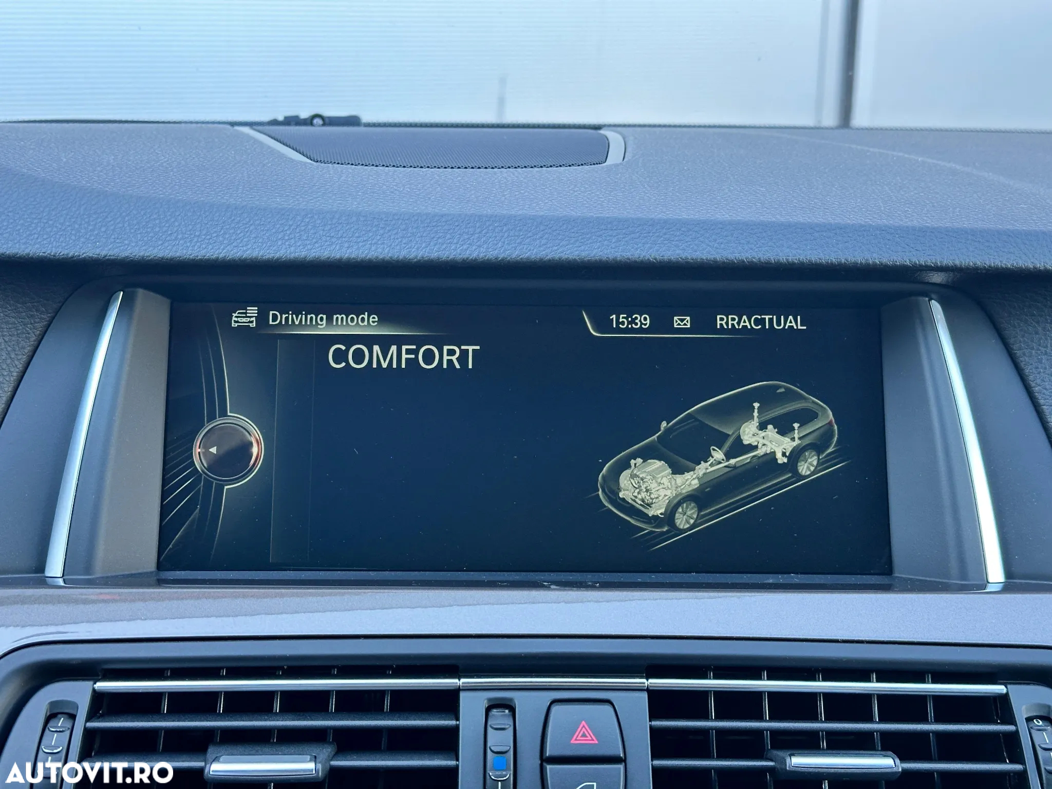 BMW Seria 5 520d Touring Aut. Modern Line - 34