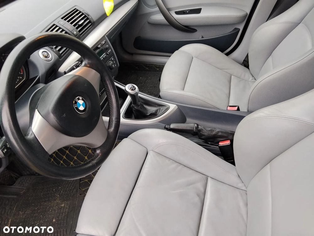 BMW Seria 1 2005 photo 4