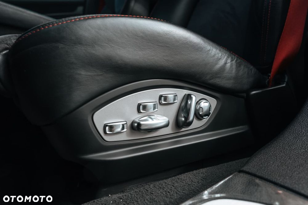 Porsche Panamera GTS PDK - 14