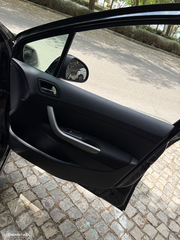 Peugeot 308 1.6 HDi Executive - 15