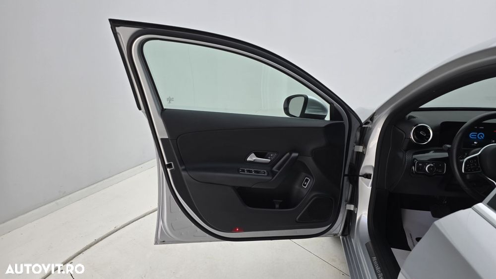 Mercedes-Benz A - 10