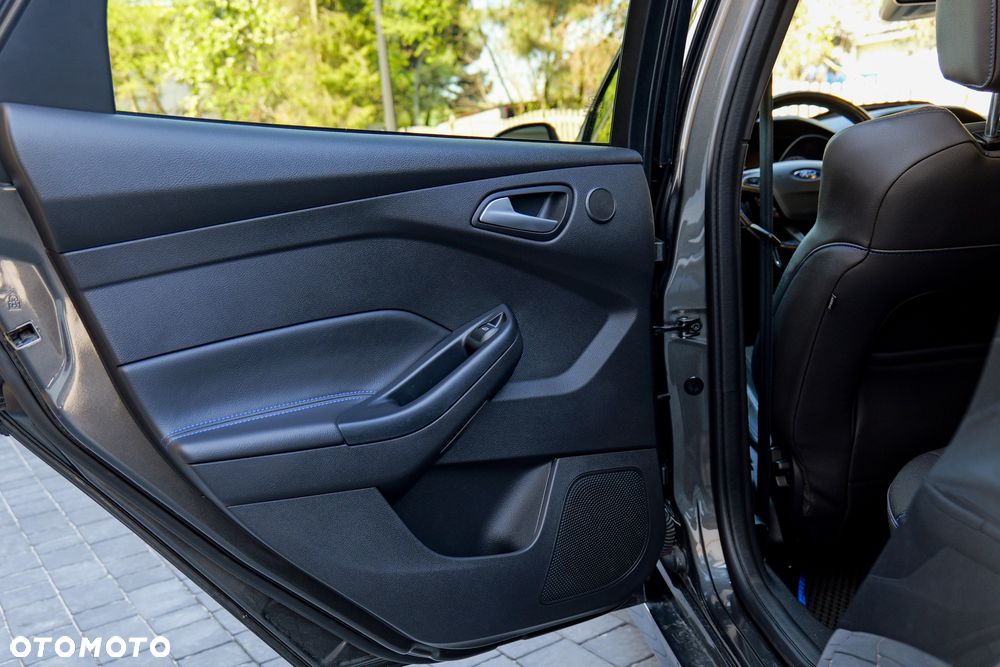 Ford Focus - 16