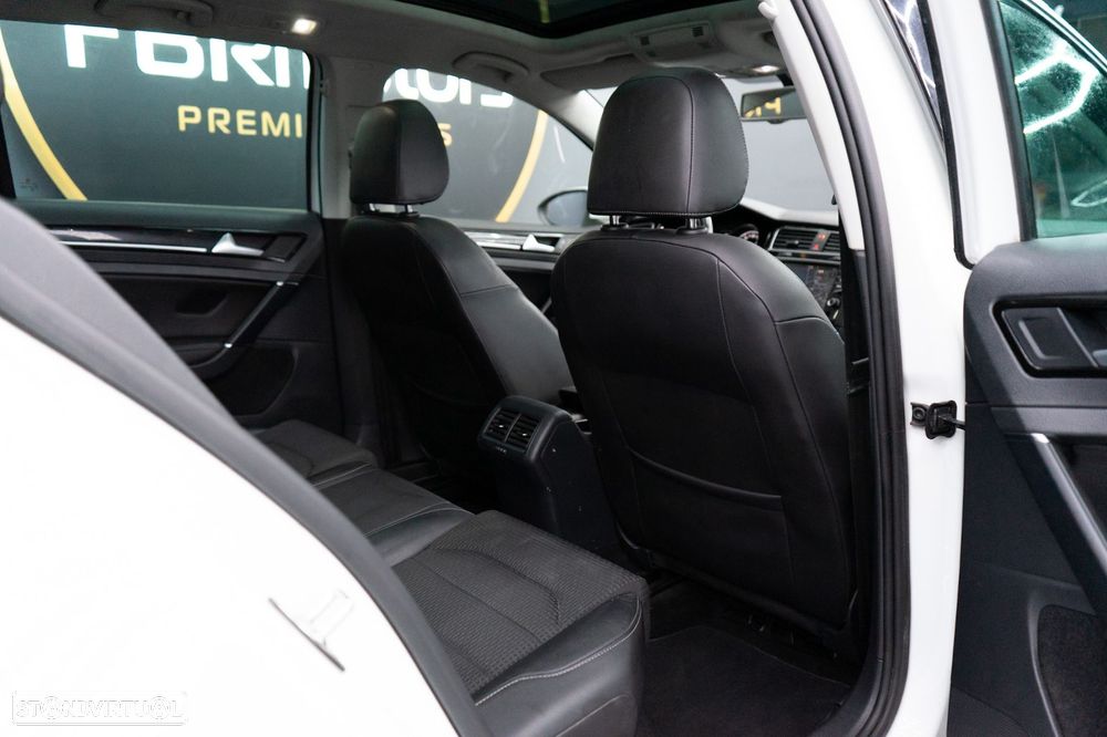 VW Golf Variant 1.6 TDi R-Line DSG - 51