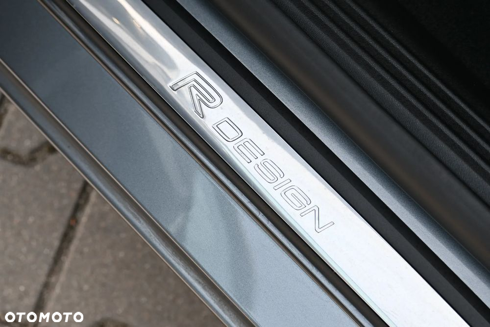 Volvo V40 D2 Geartronic RDesign - 31