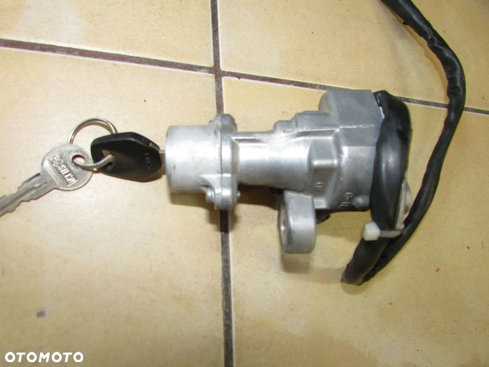 Suzuki DL1000 V-Strom 02-08 stacyjka - 2