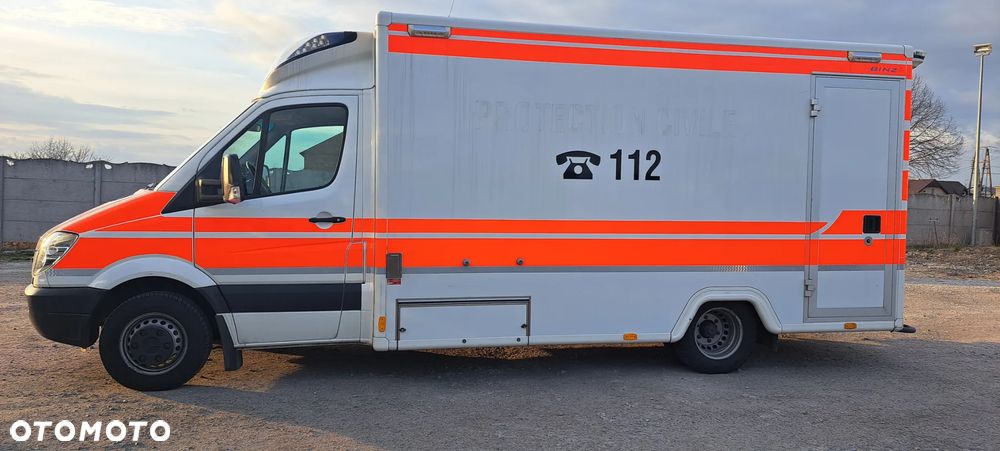 Mercedes-Benz 519 - 22