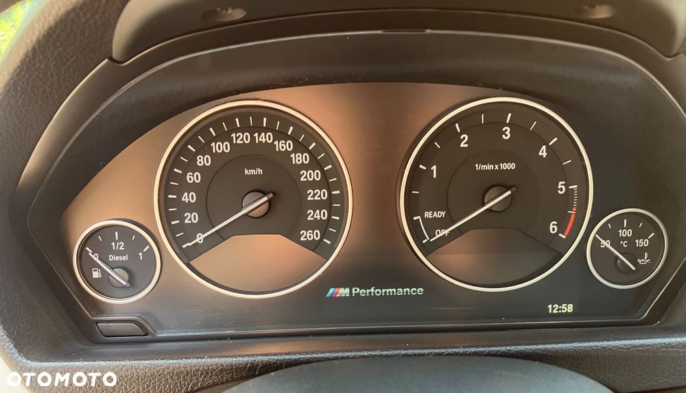 BMW Seria 3 325d Sport Line - 12