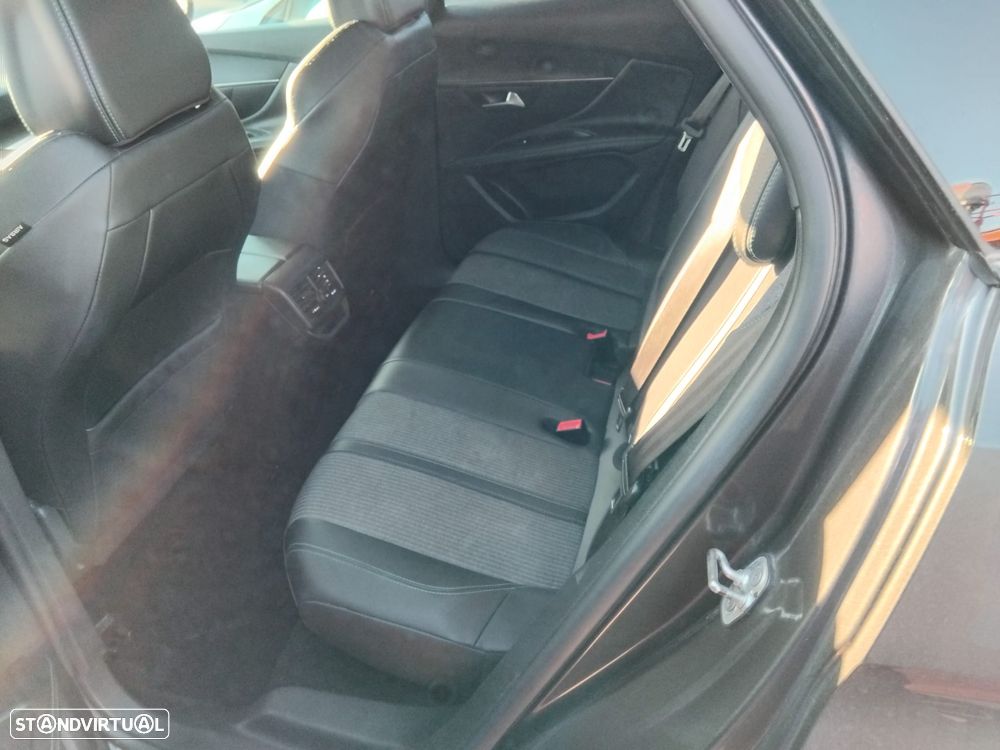 Peugeot 3008 - 18
