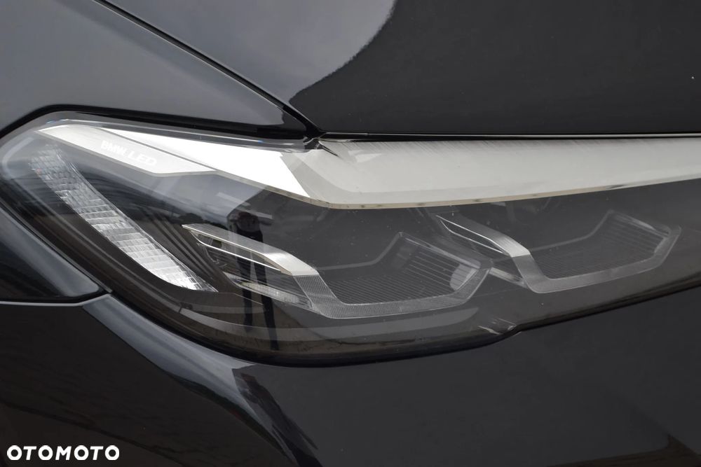 BMW Seria 5 520d xDrive M Sport Edition - 12